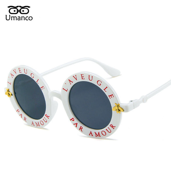 Umanco Fashion Round Sunglasses Women Men Gold Bee Charm Letters Eyewear Vintage Brand Designer Clear Mirror Female Male Goggle