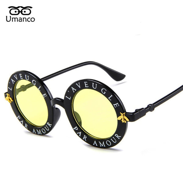 Umanco Fashion Round Sunglasses Women Men Gold Bee Charm Letters Eyewear Vintage Brand Designer Clear Mirror Female Male Goggle